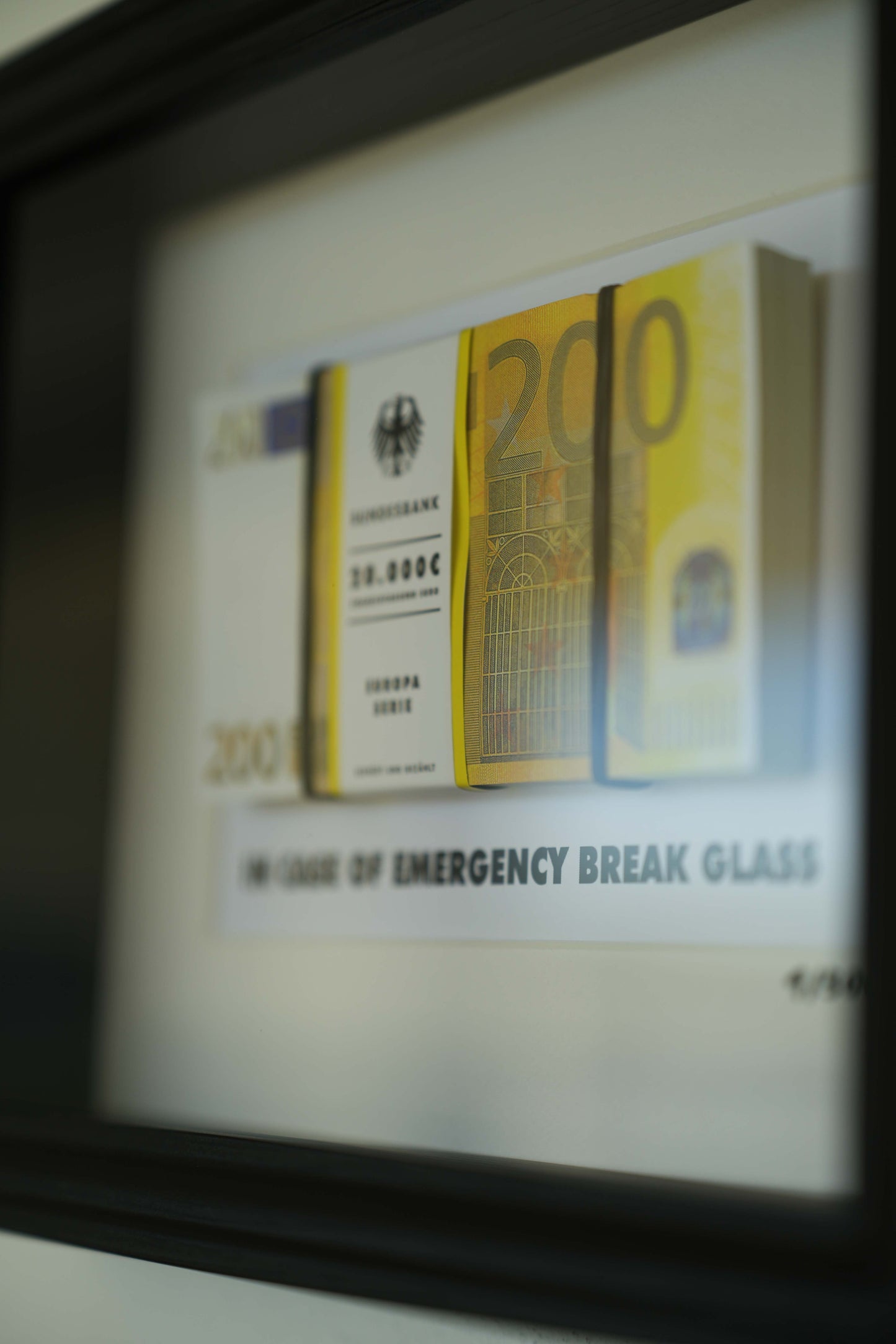 200 Euro Emergency Frame