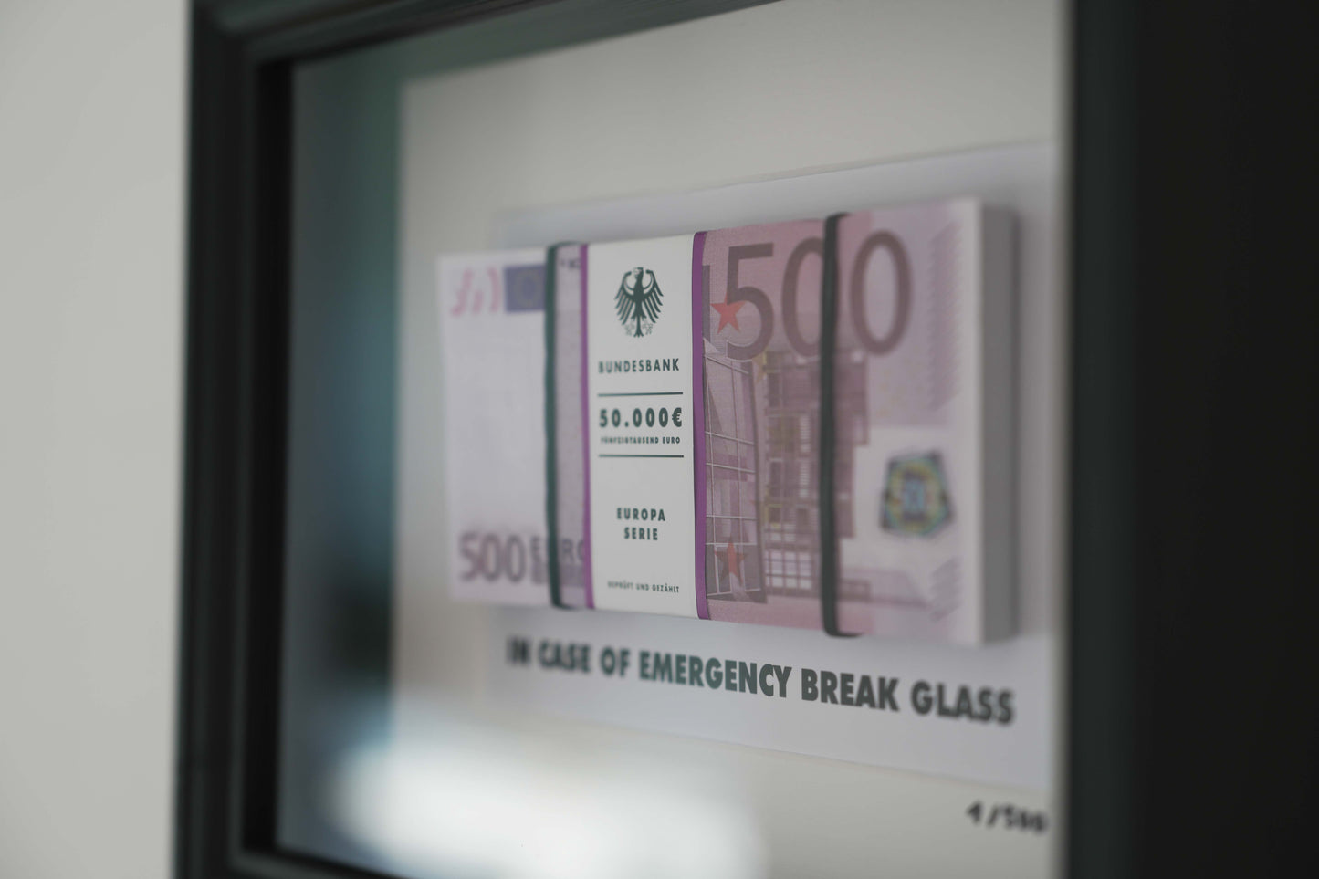 500 Euro Emergency Frame